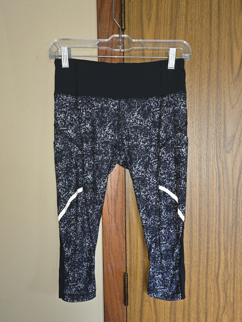 lululemon athletica Black & White Speckled Cropped Leggings